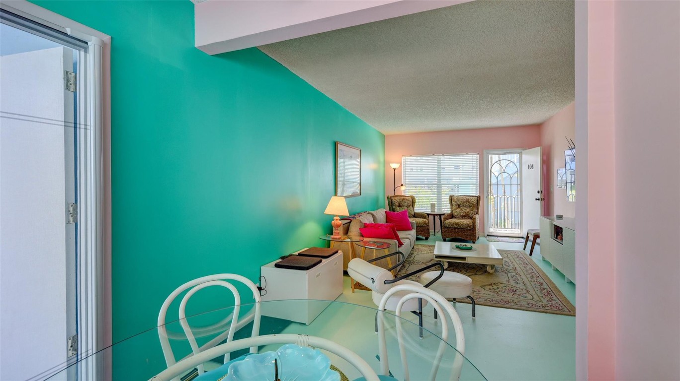 WINDWOOD SEAS - Residential