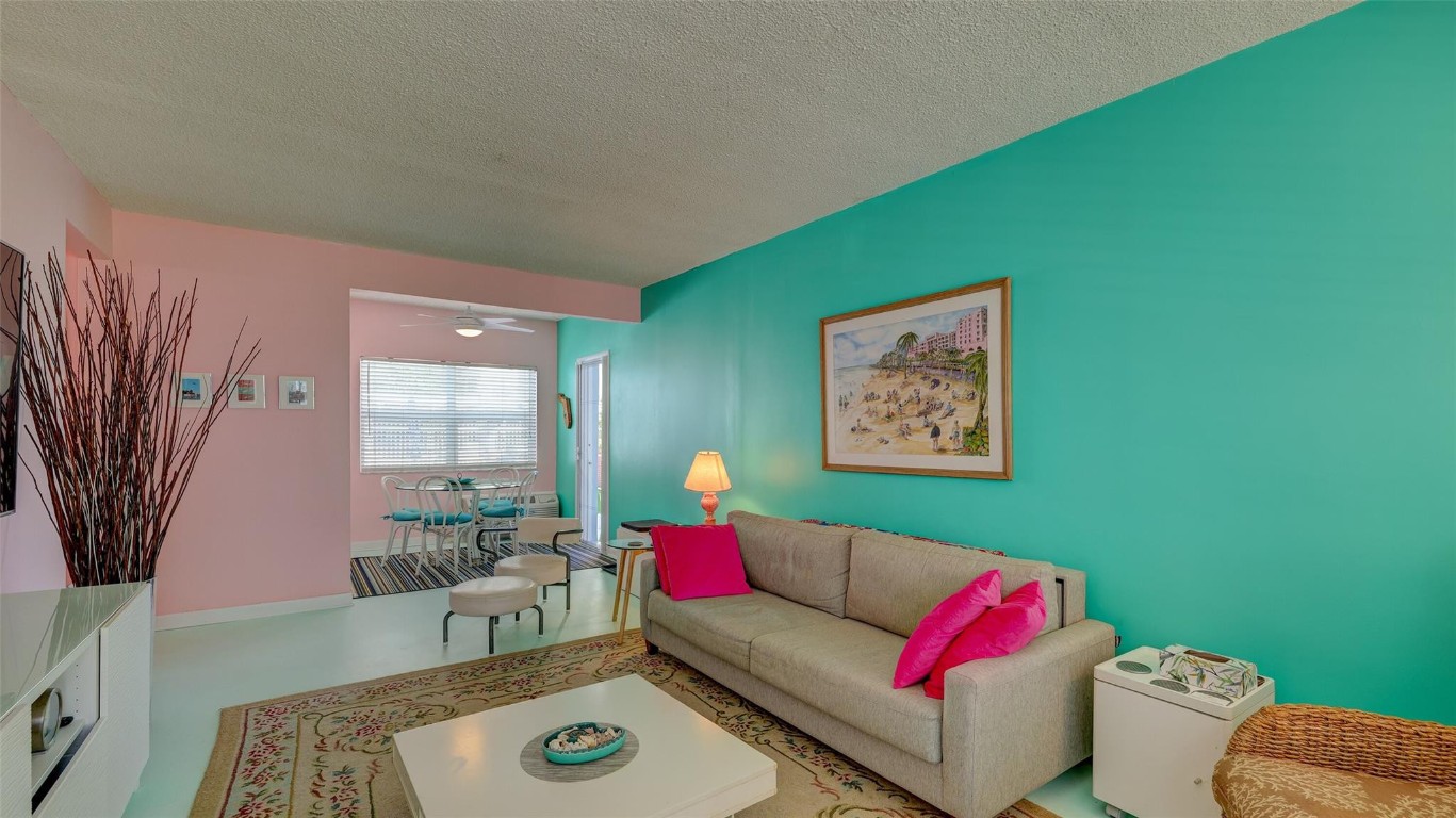 WINDWOOD SEAS - Residential