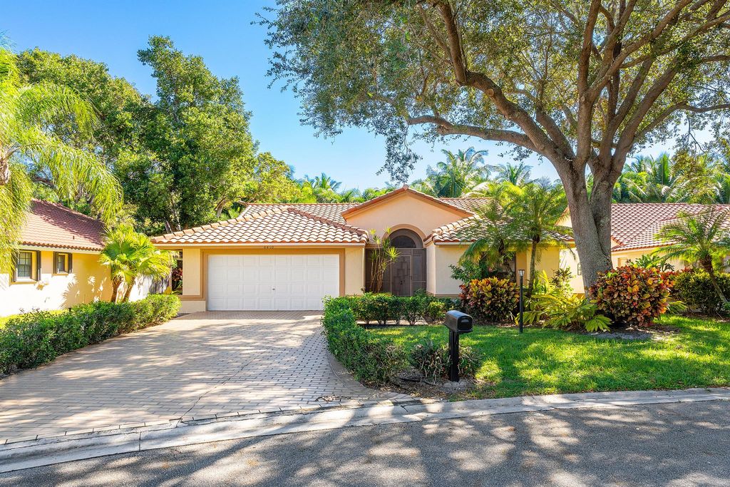Photo of 8410 Northstar Court, Boynton Beach, FL 33436 (MLS # R10928915)