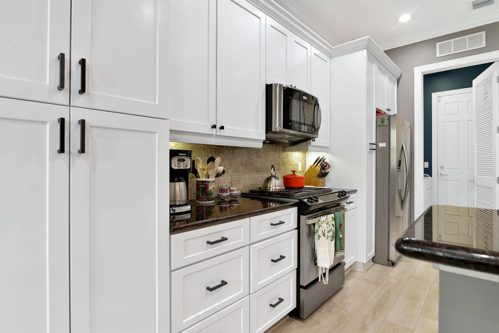 CASTELLINA - Residential Lease
