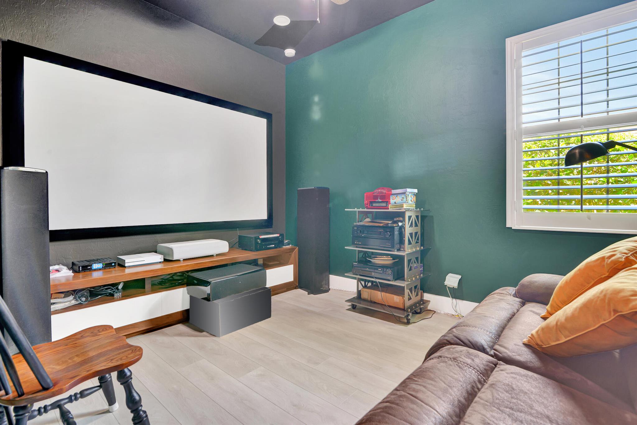 CASTELLINA - Residential Lease