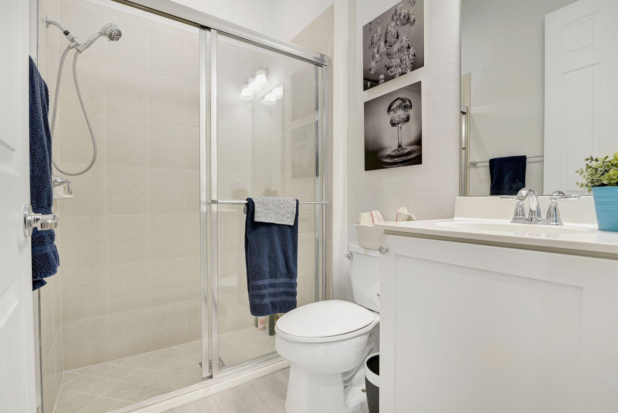 CASTELLINA - Residential Lease