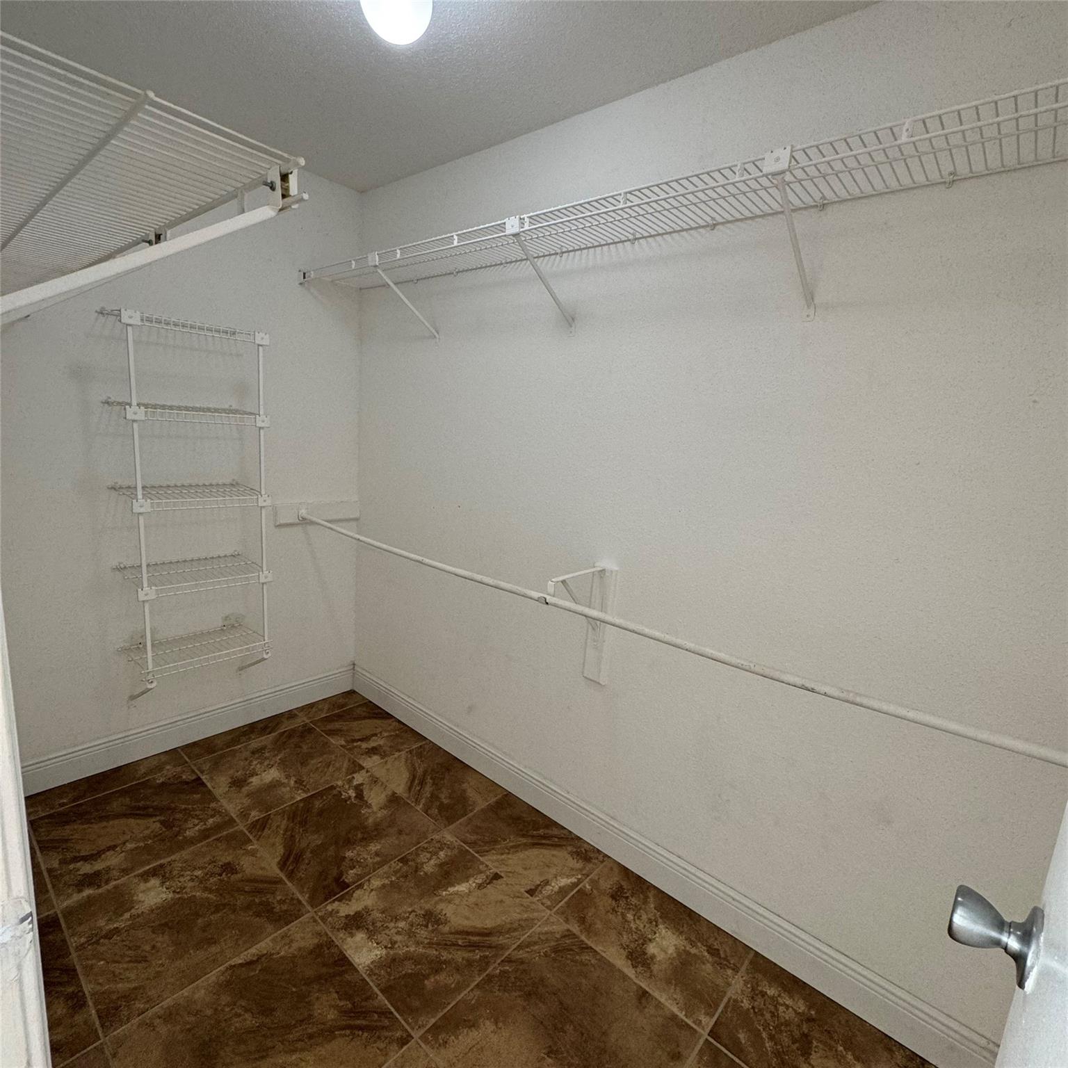 Savannah At Riverside Con - Residential Lease