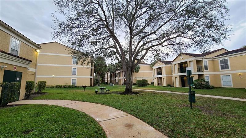 Savannah At Riverside Con - Residential Lease