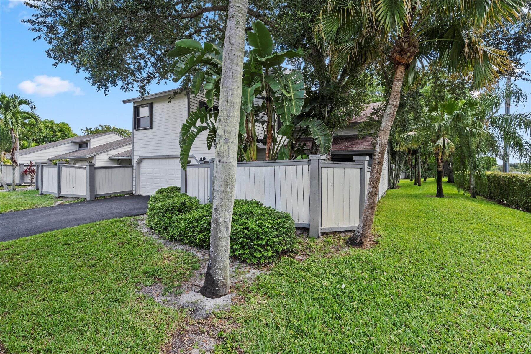 Properties 13399 Bedford Mews Court