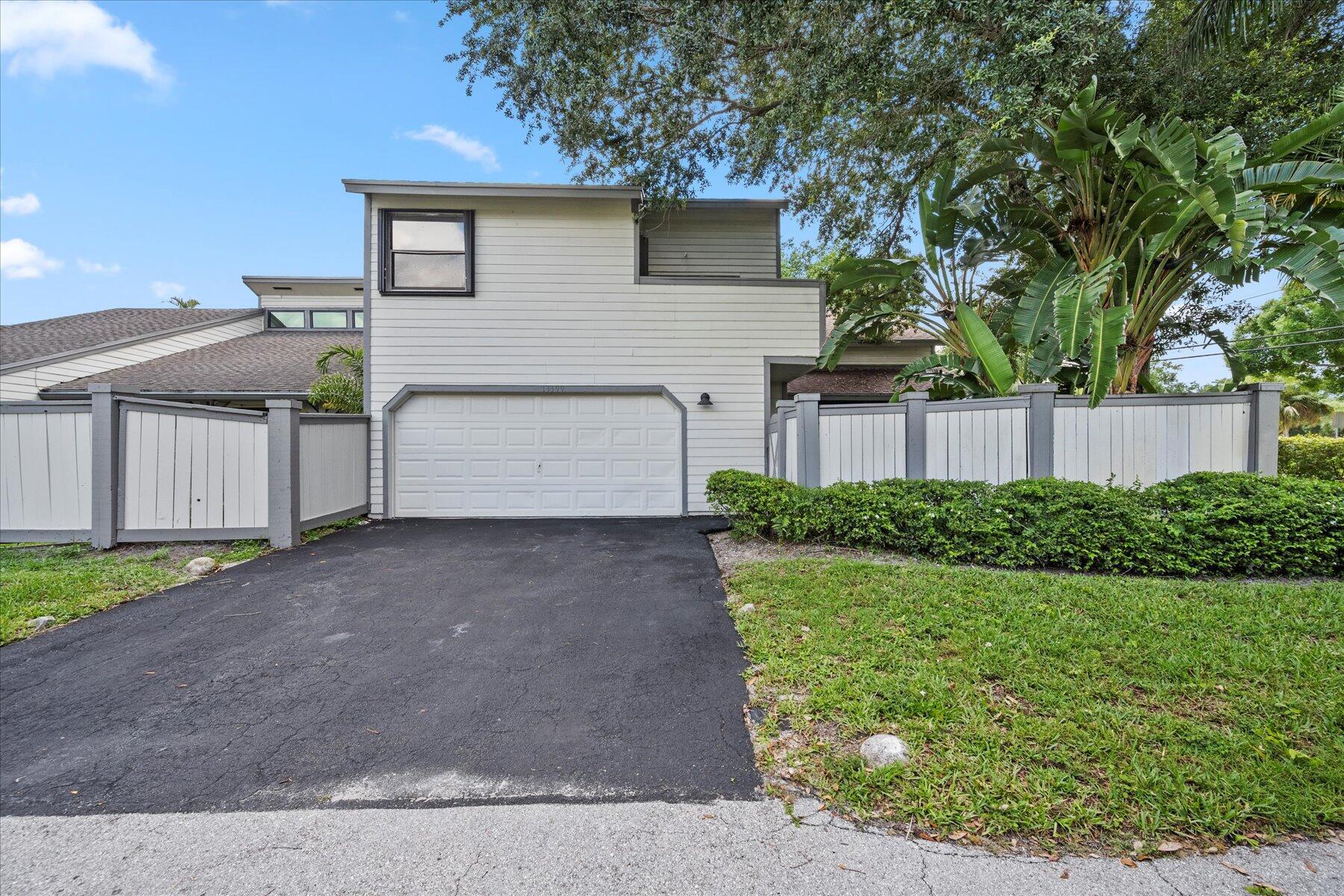 Properties 13399 Bedford Mews Court