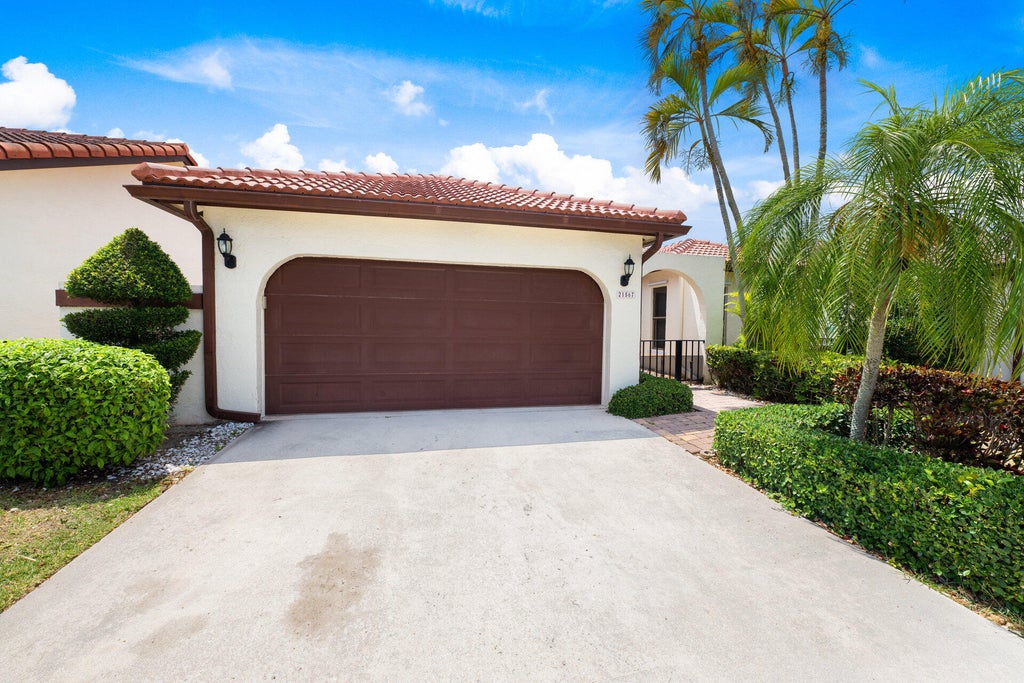 Photo of 21567 Villa Nova Drive, Boca Raton, FL 33433 (MLS # R11000622)