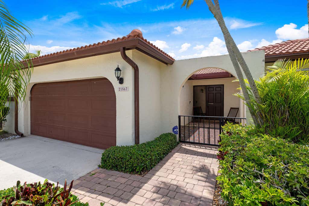 Photo of 21567 Villa Nova Drive, Boca Raton, FL 33433 (MLS # R11000622)