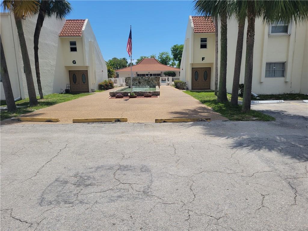 Deerfield Pines condo - Residential
