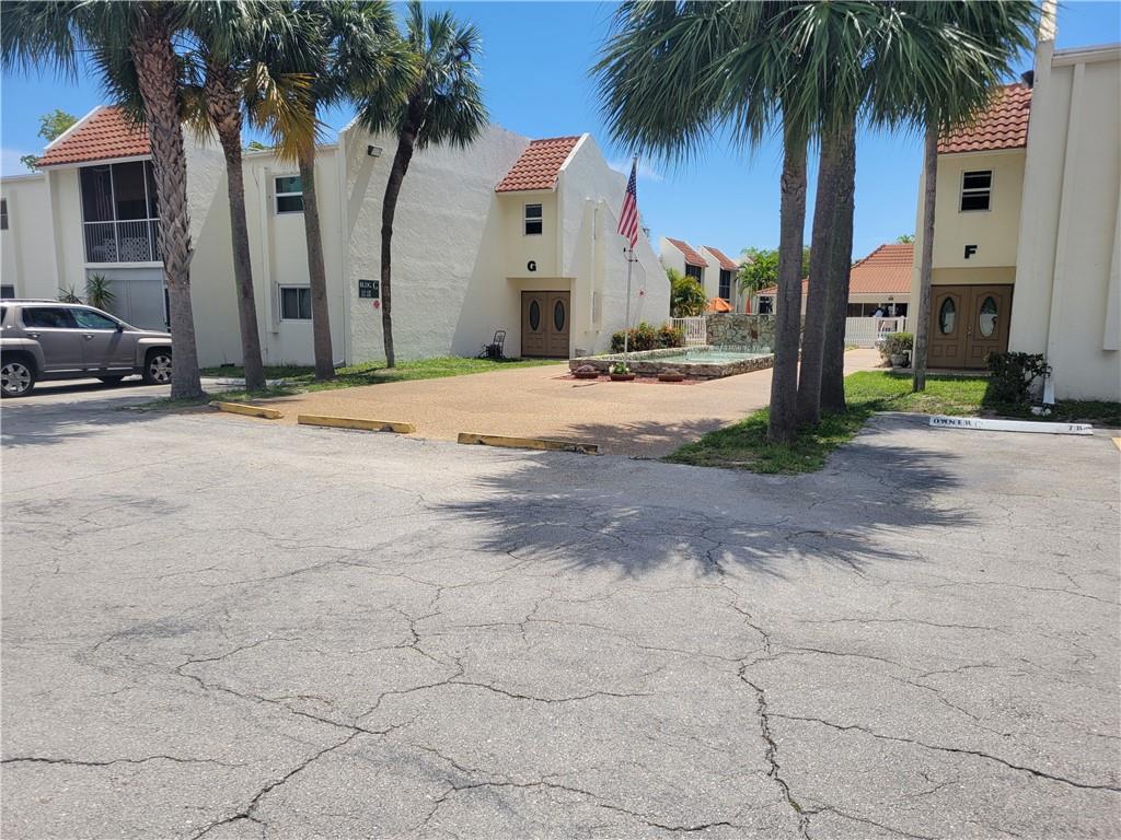 Deerfield Pines condo - Residential
