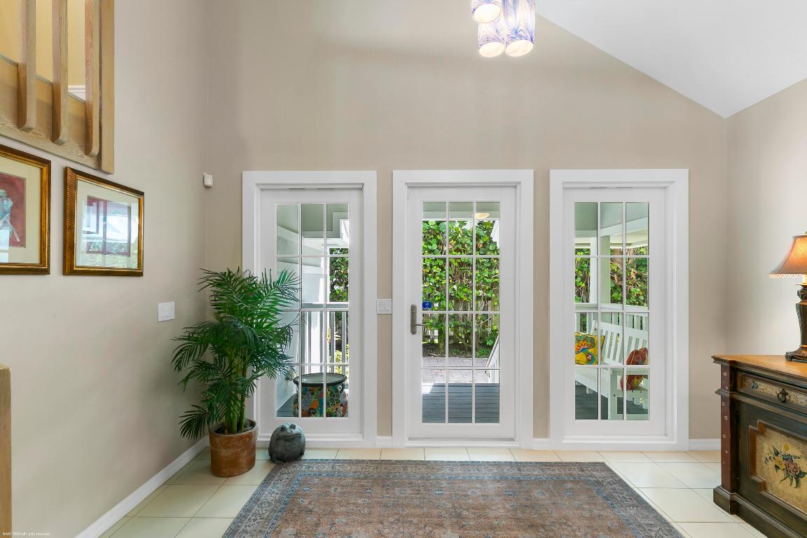 JUPITER ISLAND - Residential