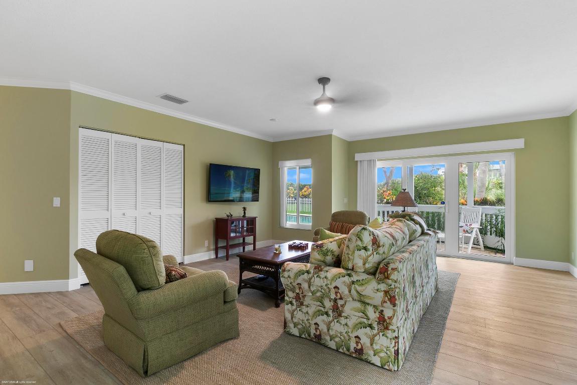 JUPITER ISLAND - Residential