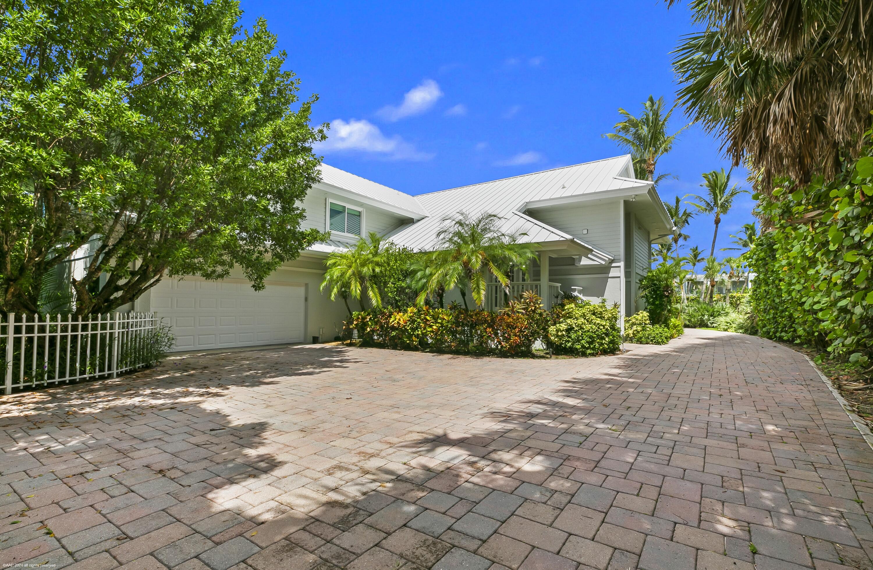 JUPITER ISLAND - Residential