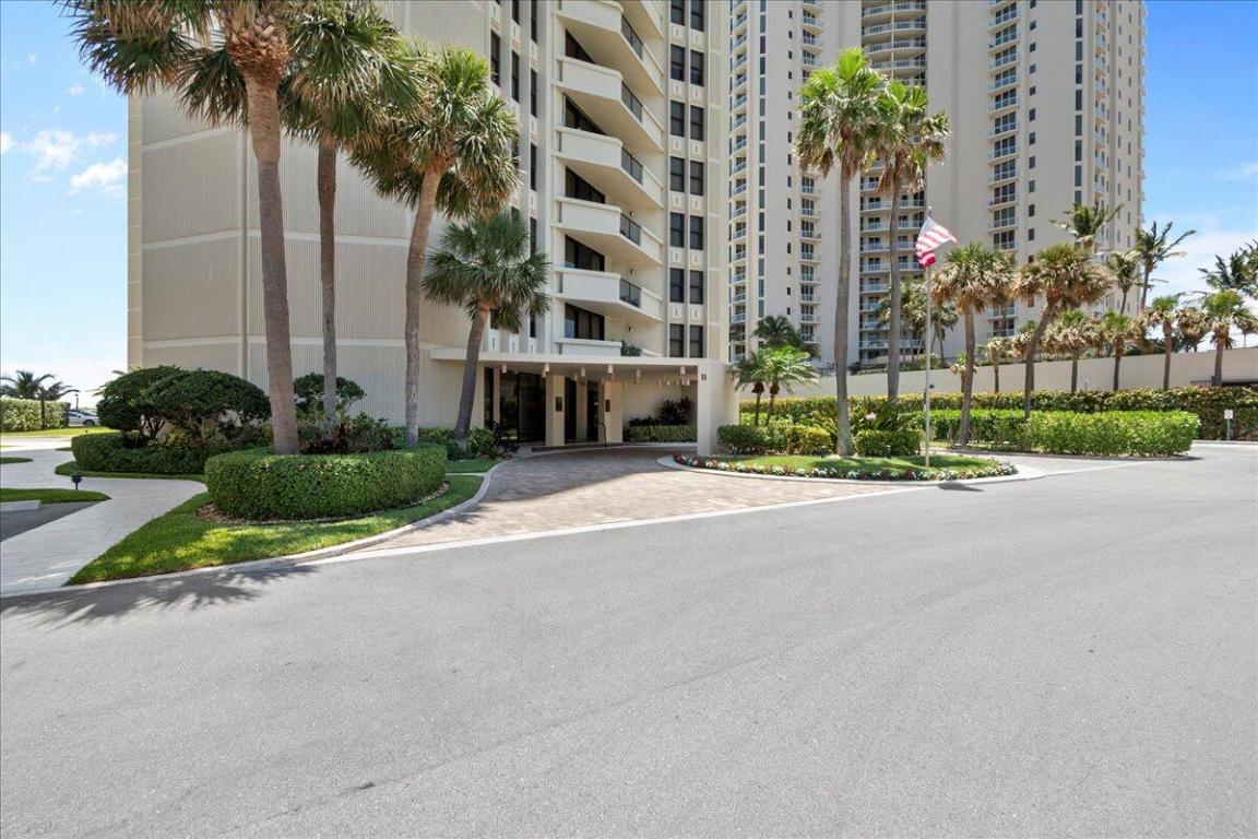 PHOENIX TOWERS CONDO - Residential