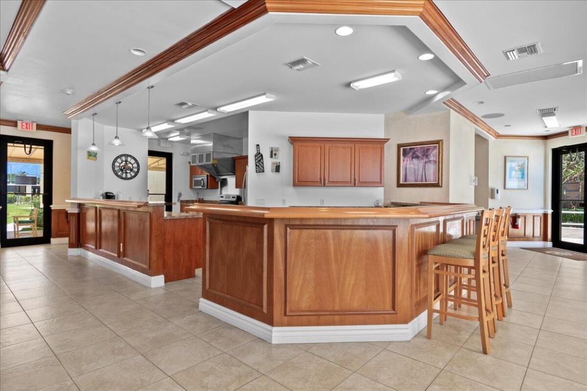 PHOENIX TOWERS CONDO - Residential