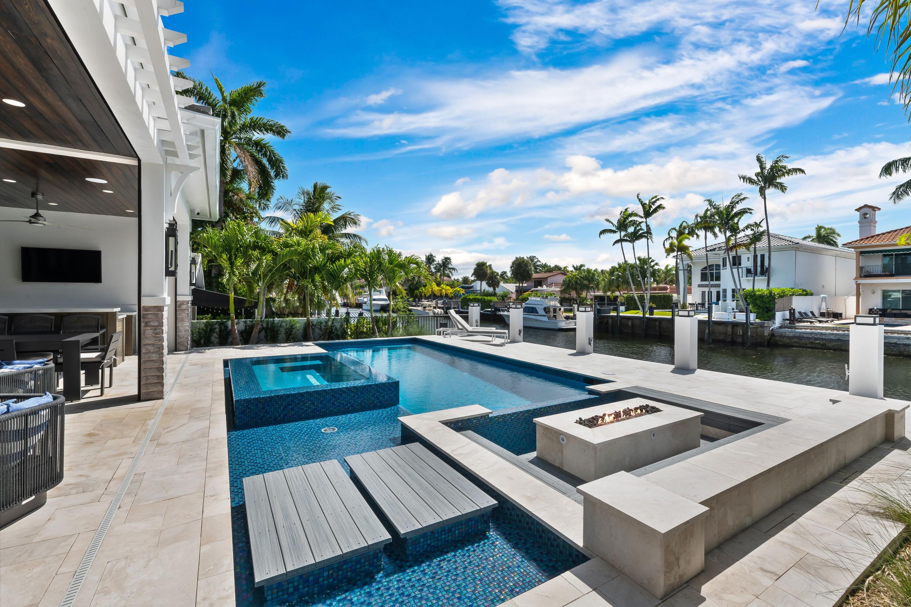 319 Coconut Isle Drive