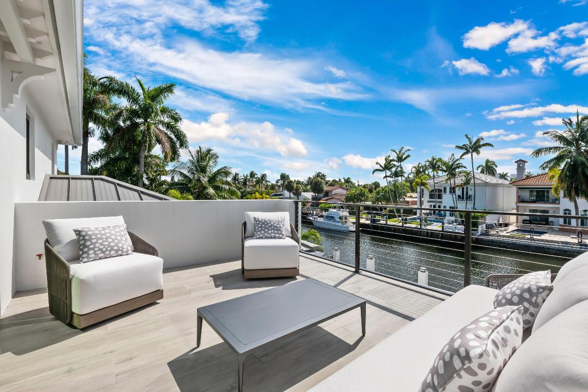 Las Olas Isles - Residential