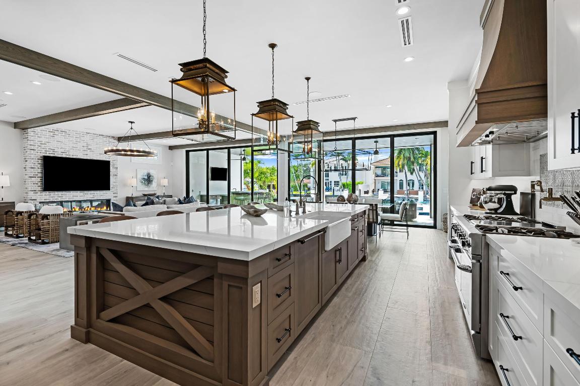 Las Olas Isles - Residential