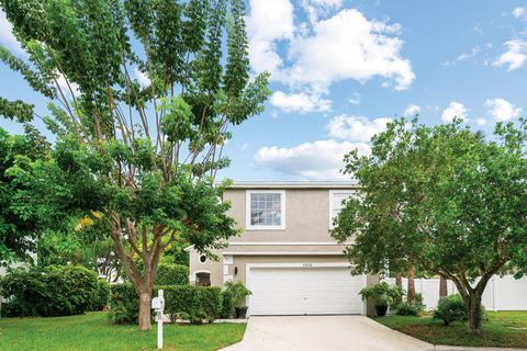 1015 Fairfax Circle W Boynton Beach FL 33436