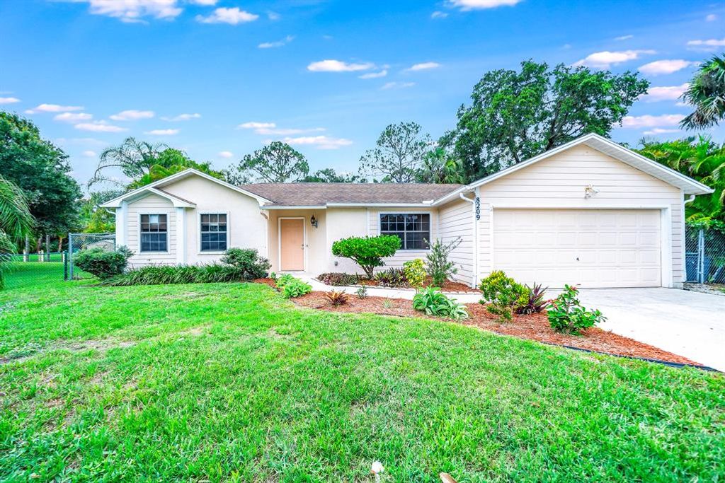 Photo of 8209 Kenwood Road, Fort Pierce, FL 34951 (MLS # R10725234)