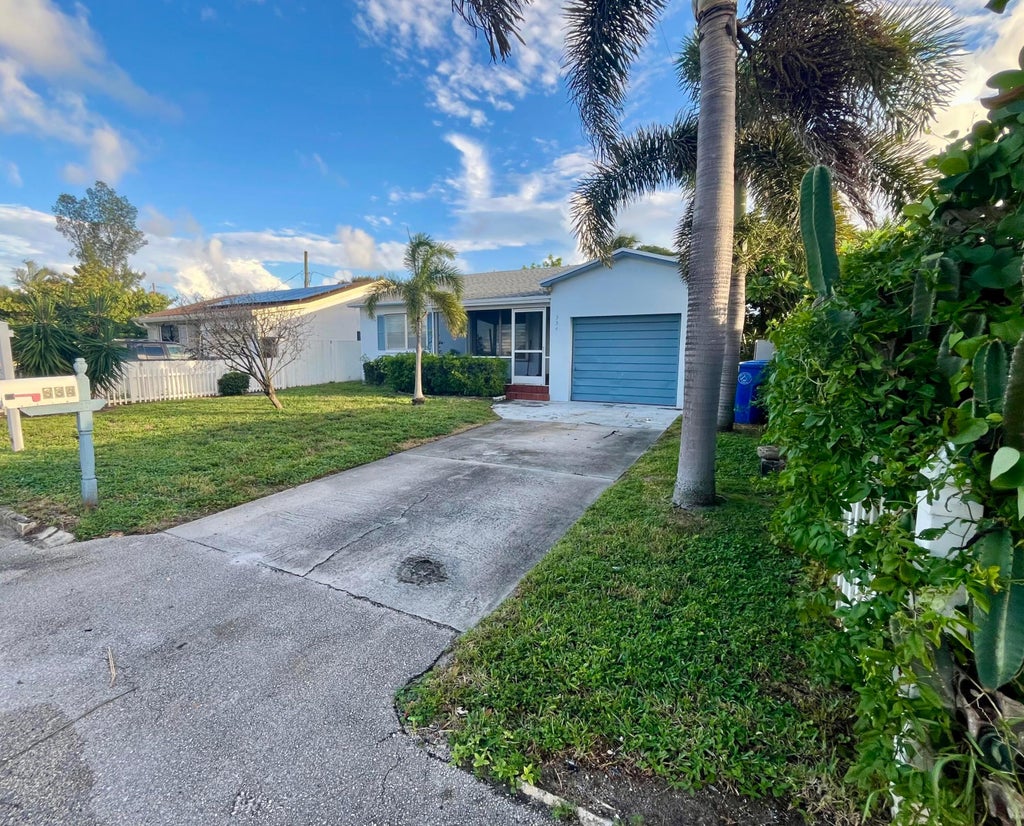 Photo of 334 Anderson Road, Lantana, FL 33462 (MLS # R11129763)