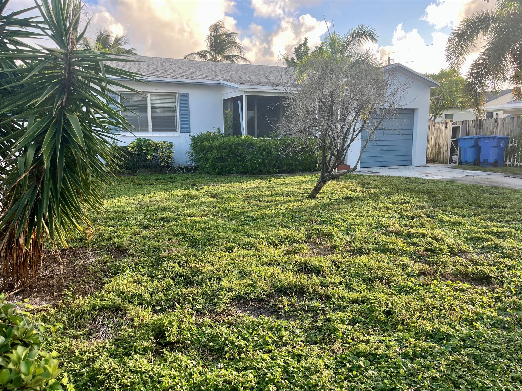 LANTANA PLAZA IN - Residential Lease