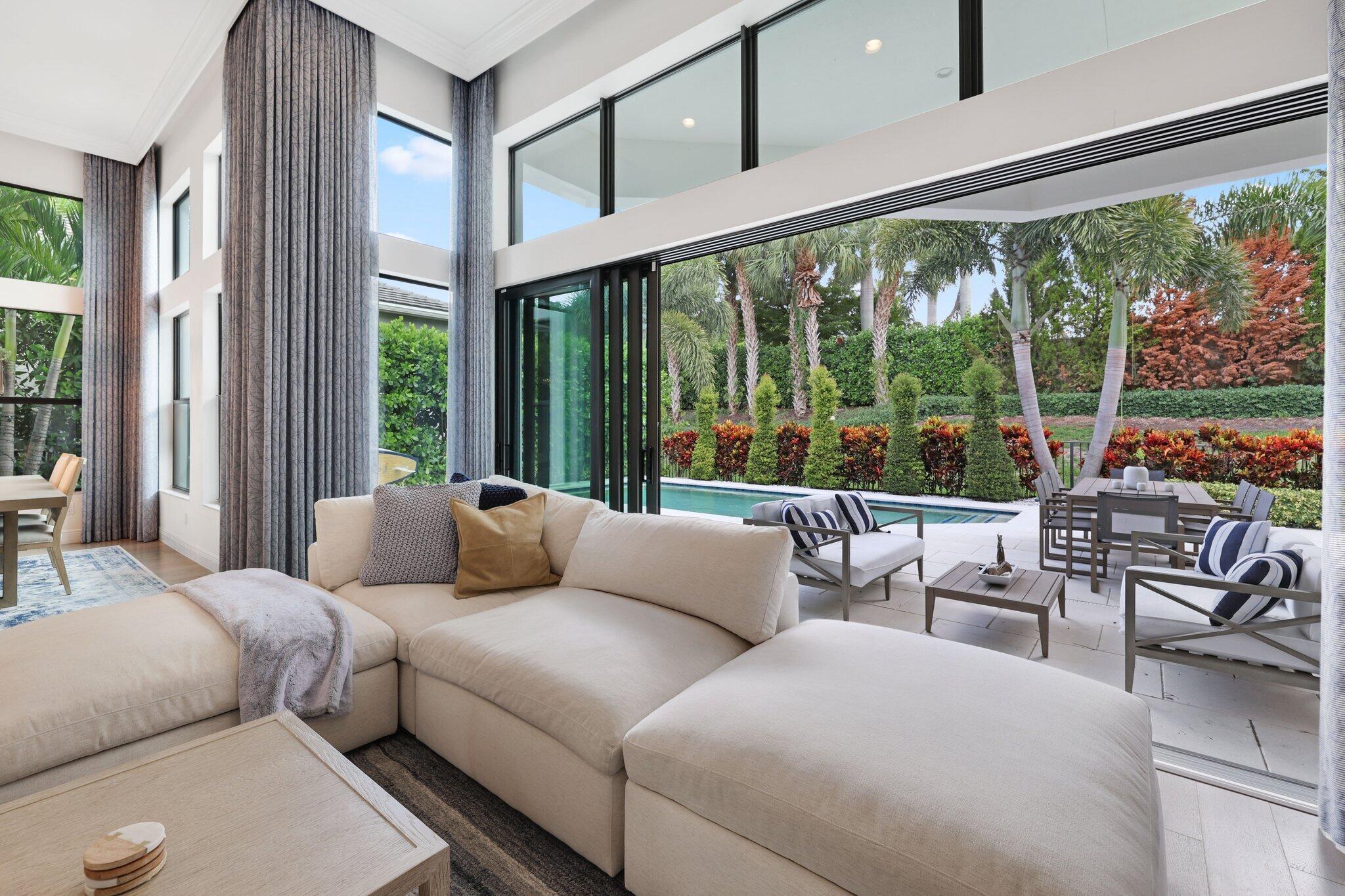 ROYAL PALM POLO - Residential