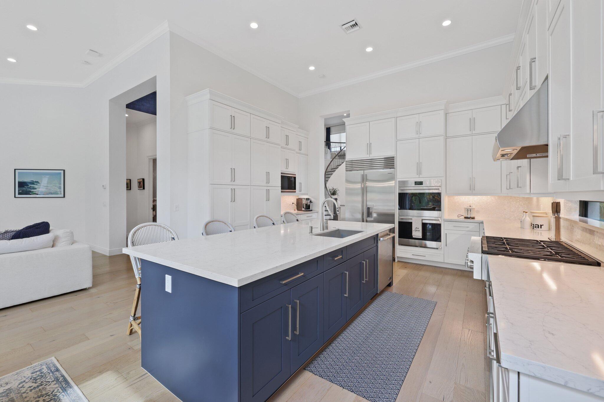 ROYAL PALM POLO - Residential