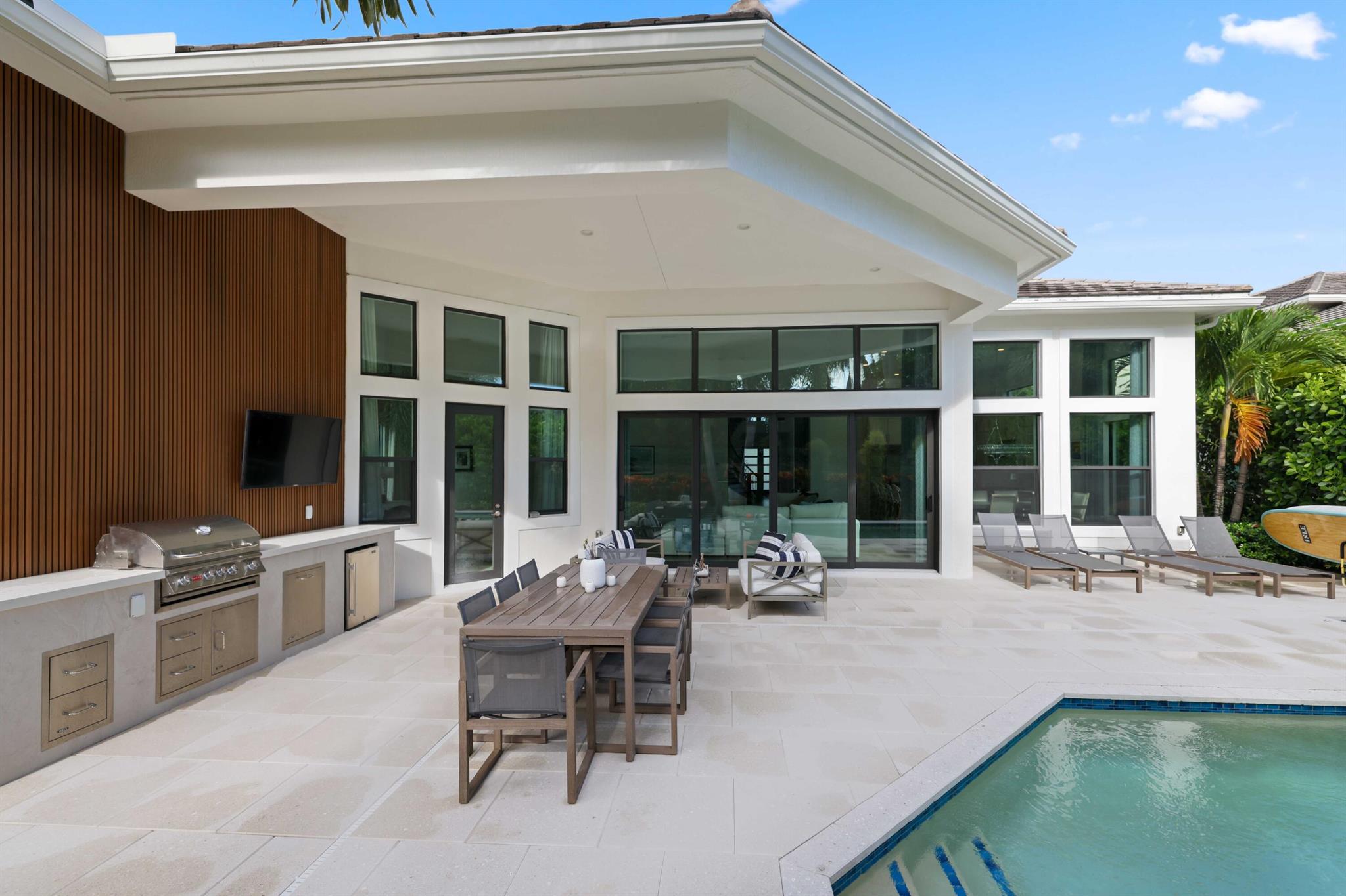 ROYAL PALM POLO - Residential