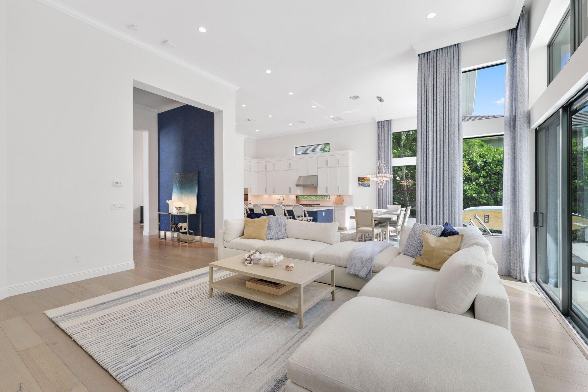 ROYAL PALM POLO - Residential