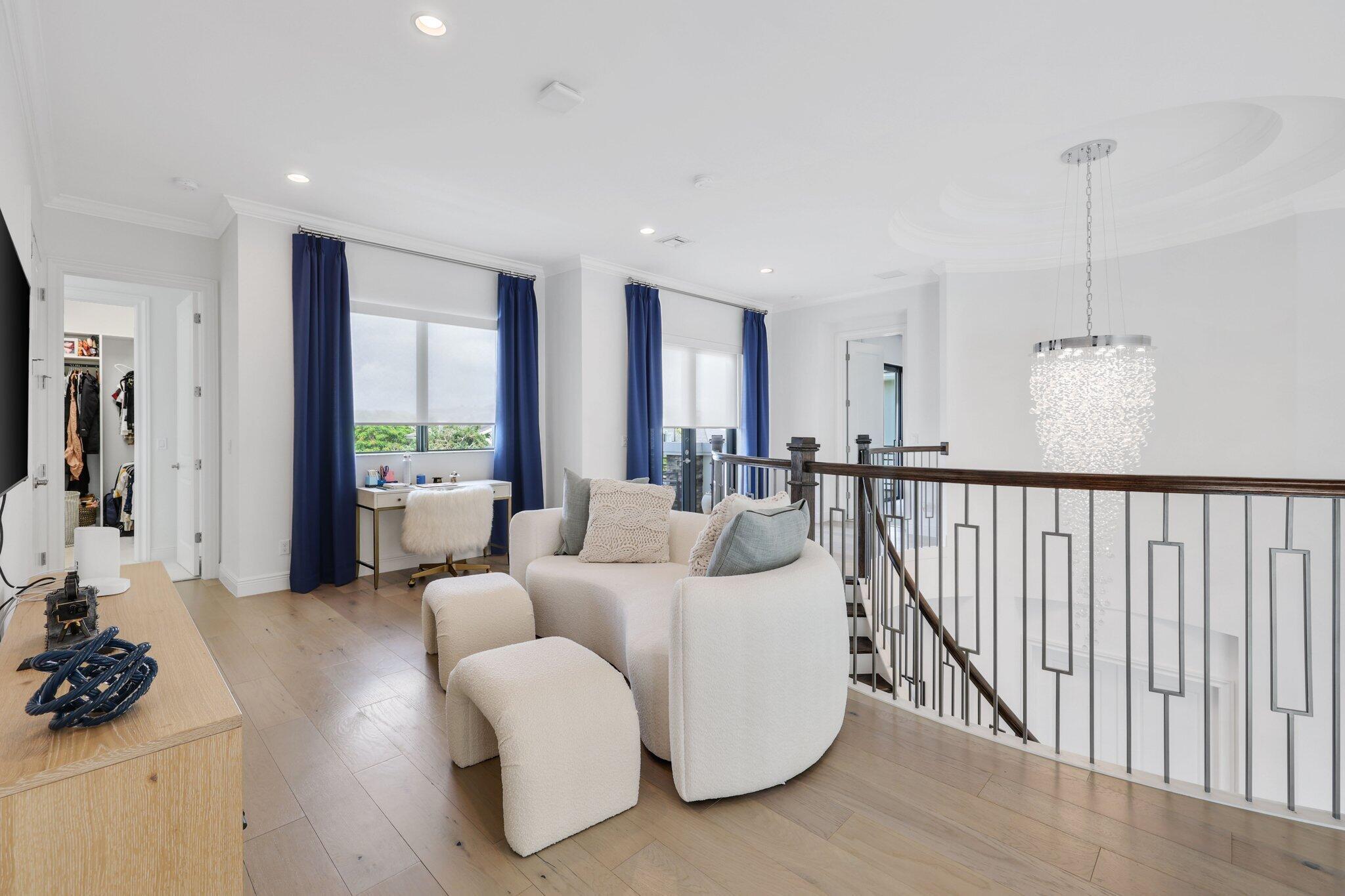 ROYAL PALM POLO - Residential