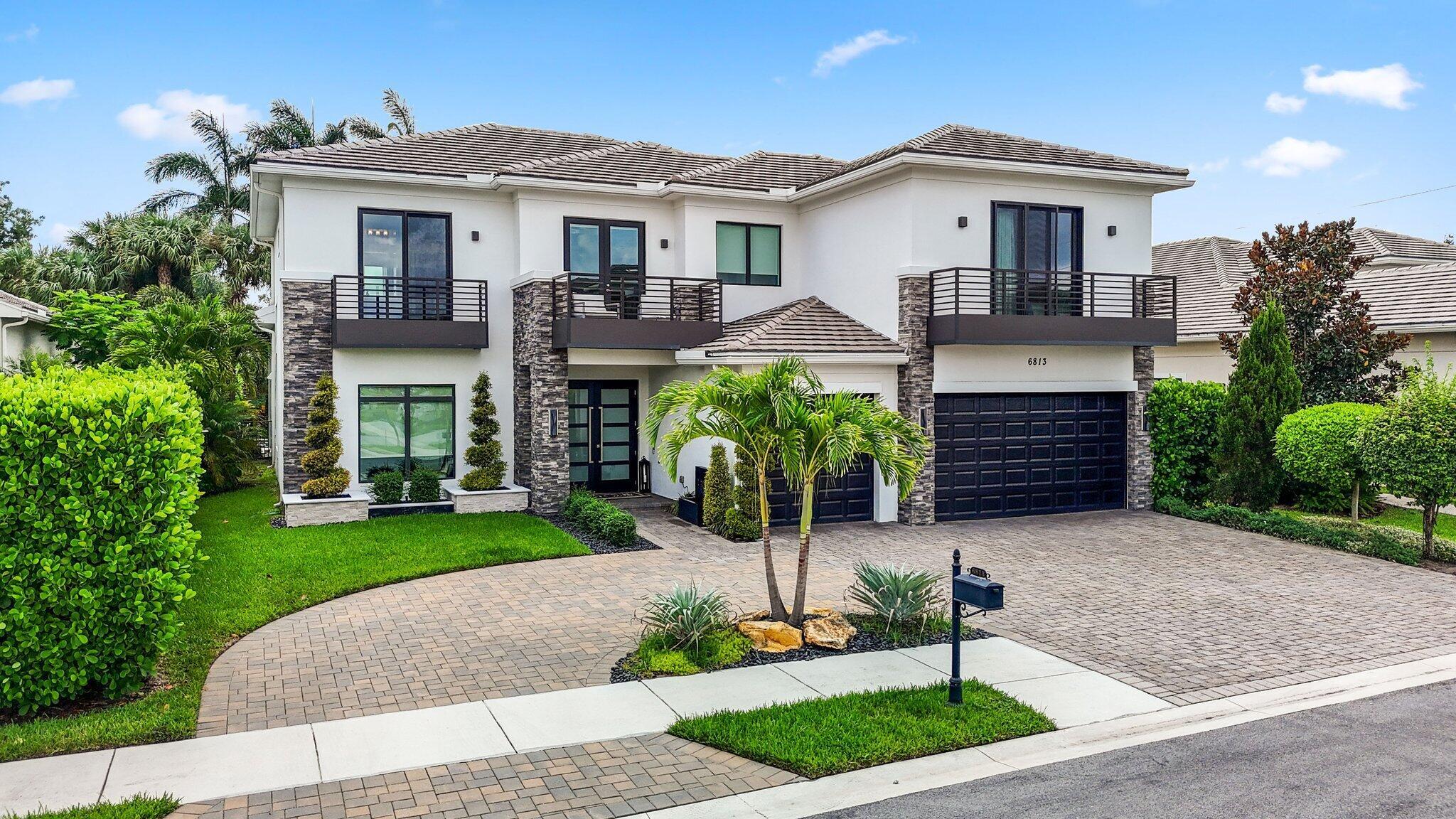 ROYAL PALM POLO - Residential