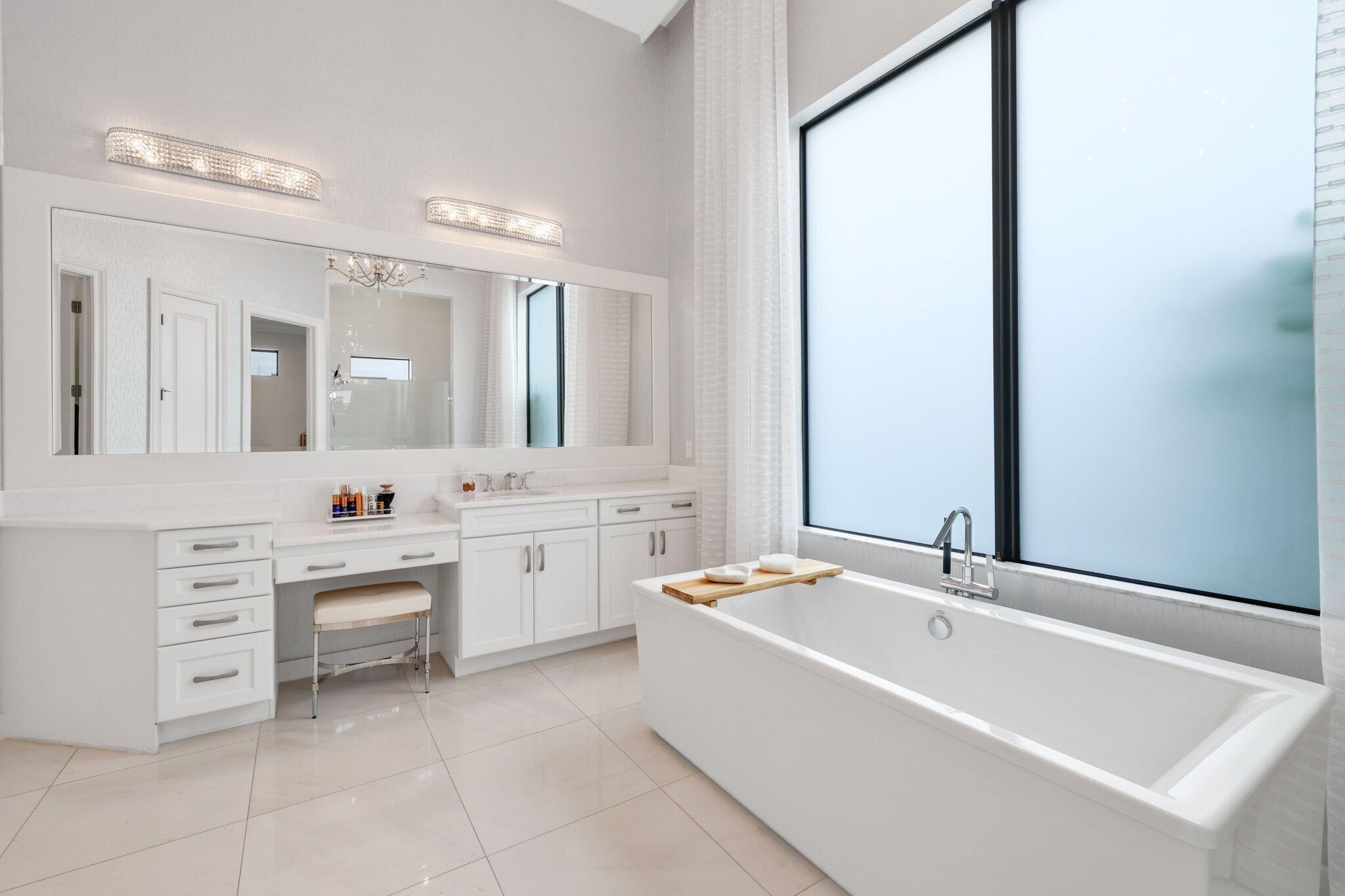 ROYAL PALM POLO - Residential