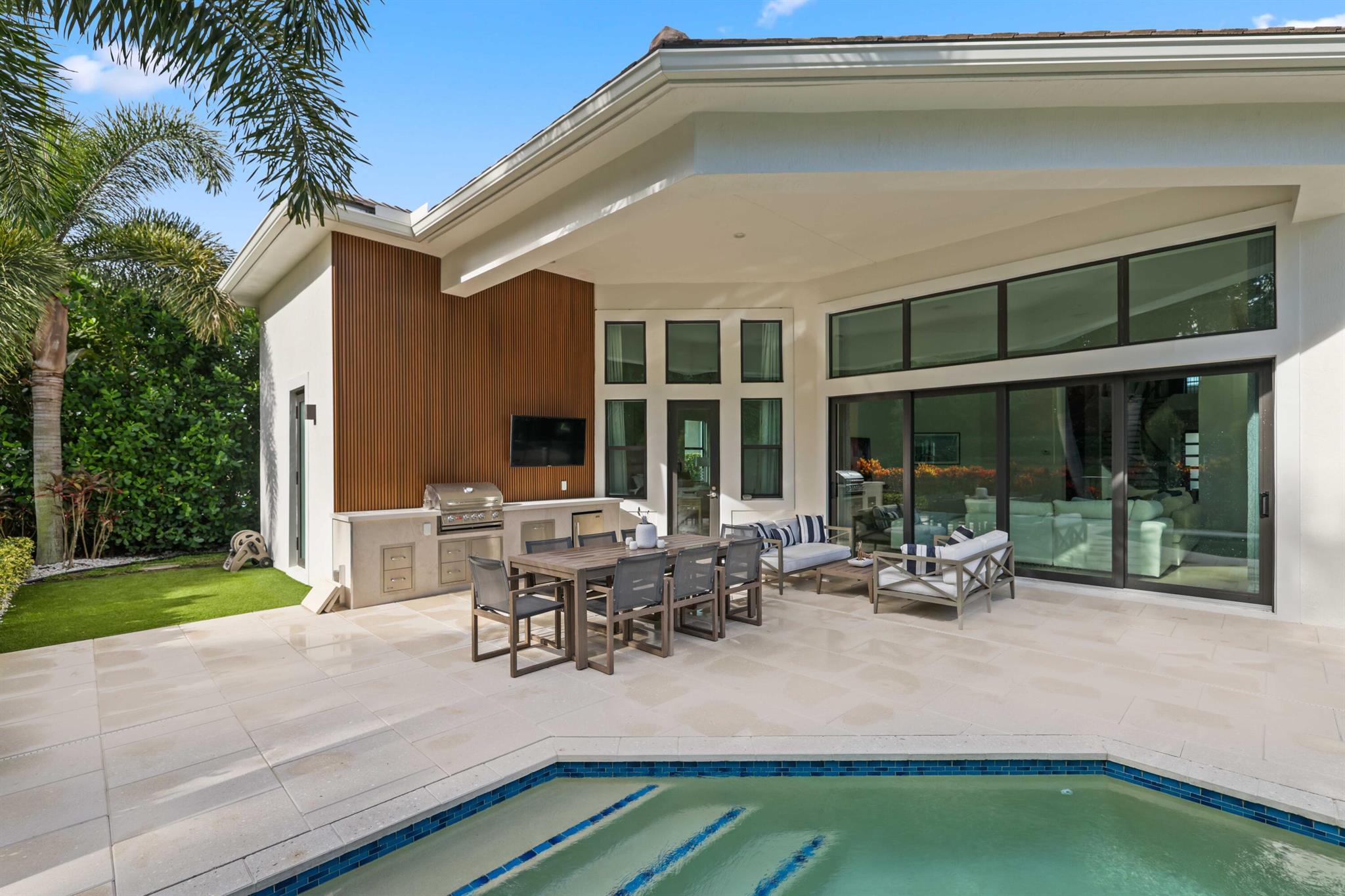 ROYAL PALM POLO - Residential