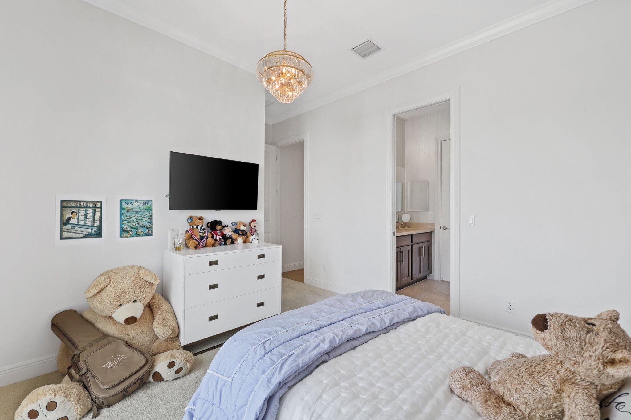 ROYAL PALM POLO - Residential