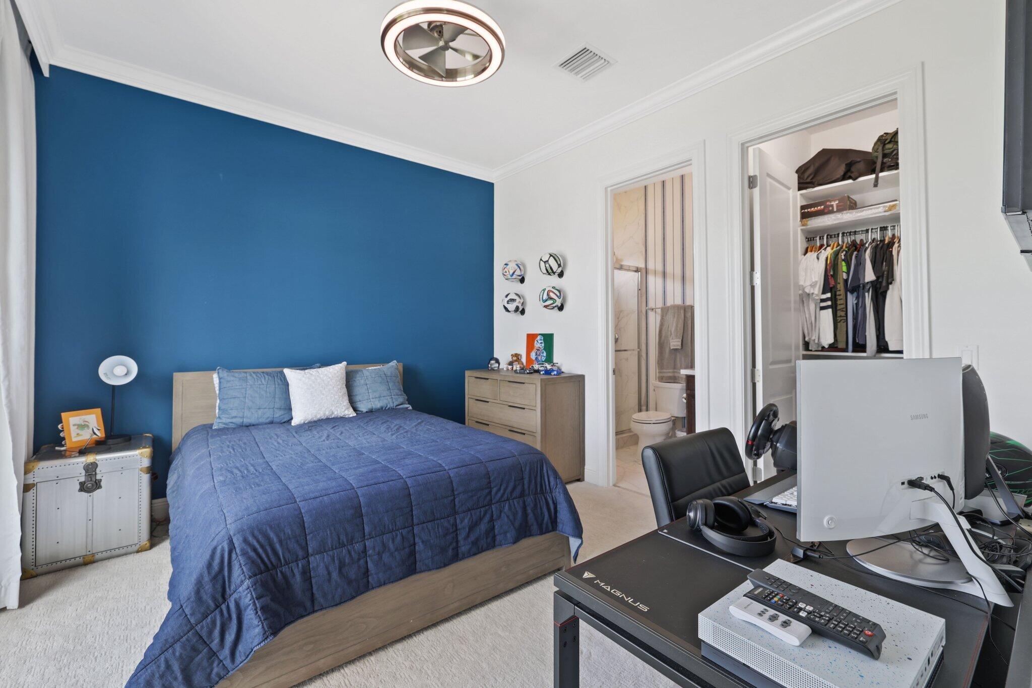 ROYAL PALM POLO - Residential