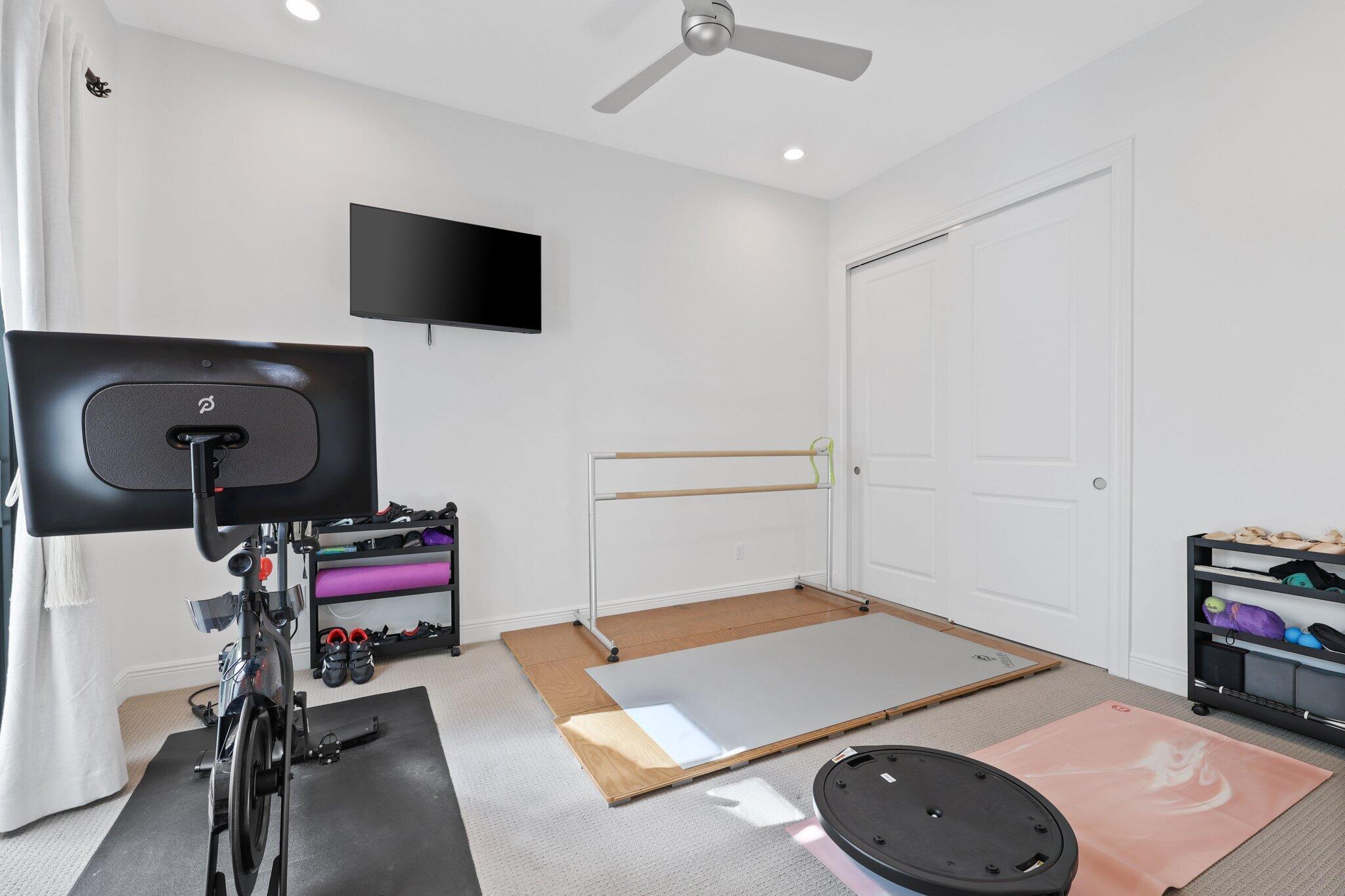 ROYAL PALM POLO - Residential