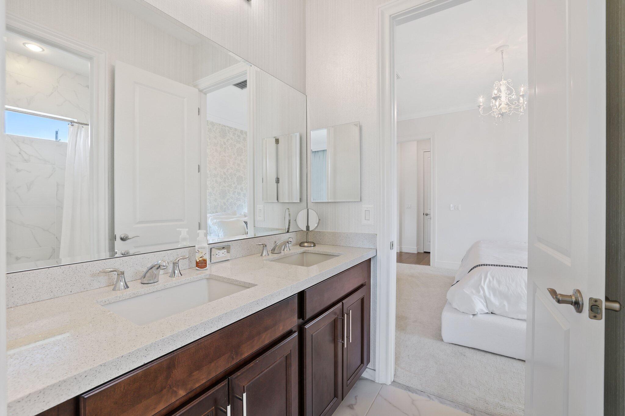 ROYAL PALM POLO - Residential