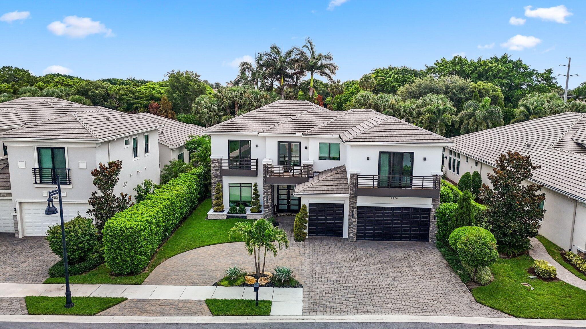 ROYAL PALM POLO - Residential