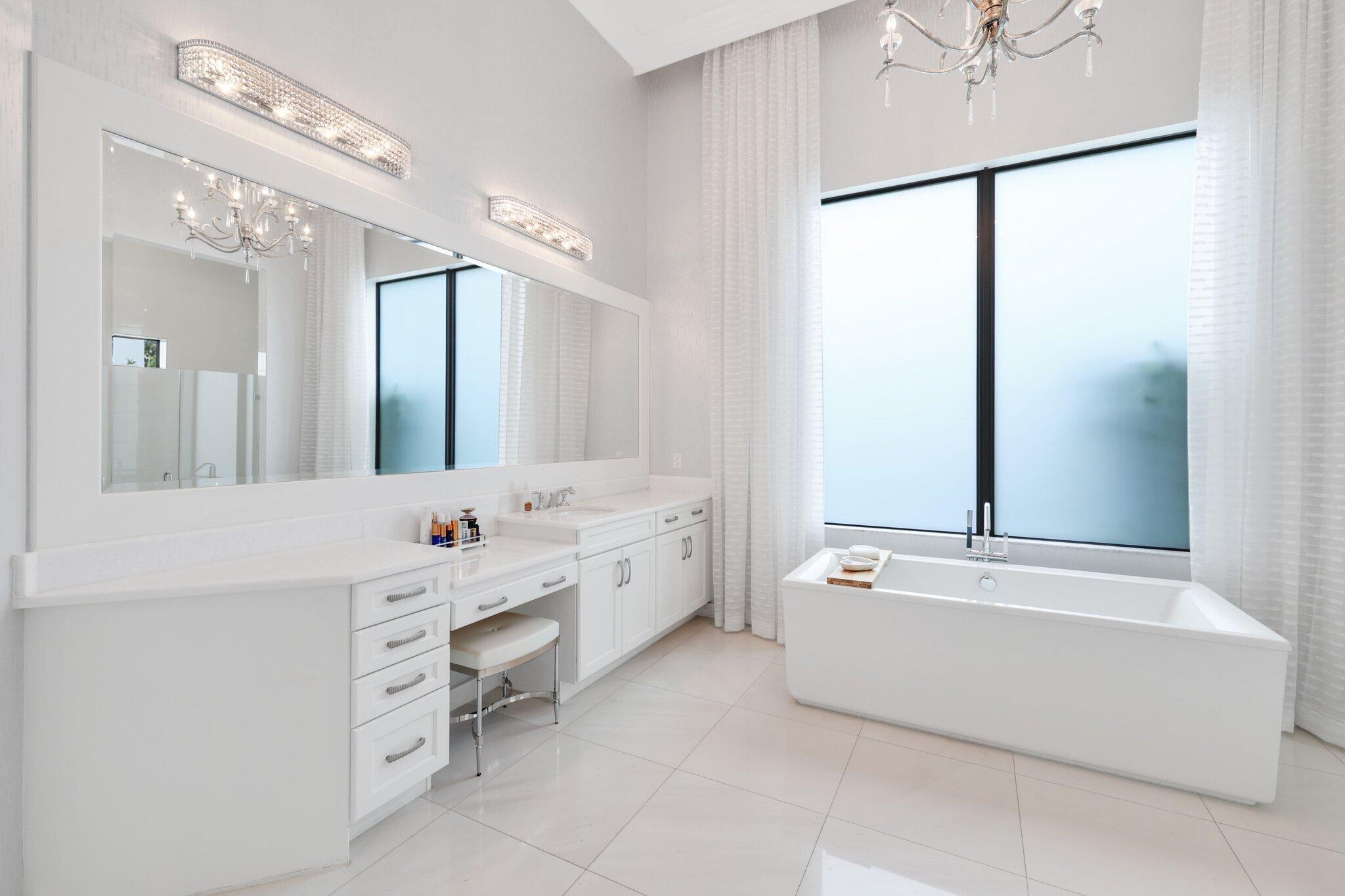 ROYAL PALM POLO - Residential