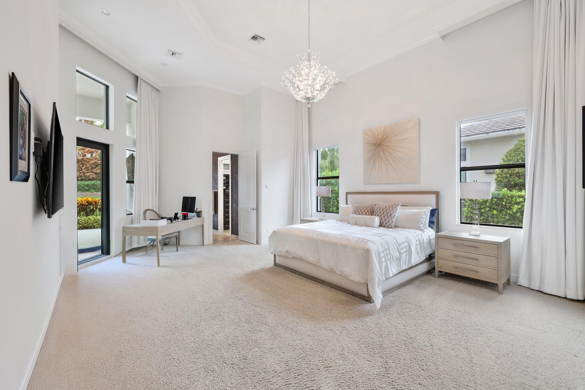 ROYAL PALM POLO - Residential