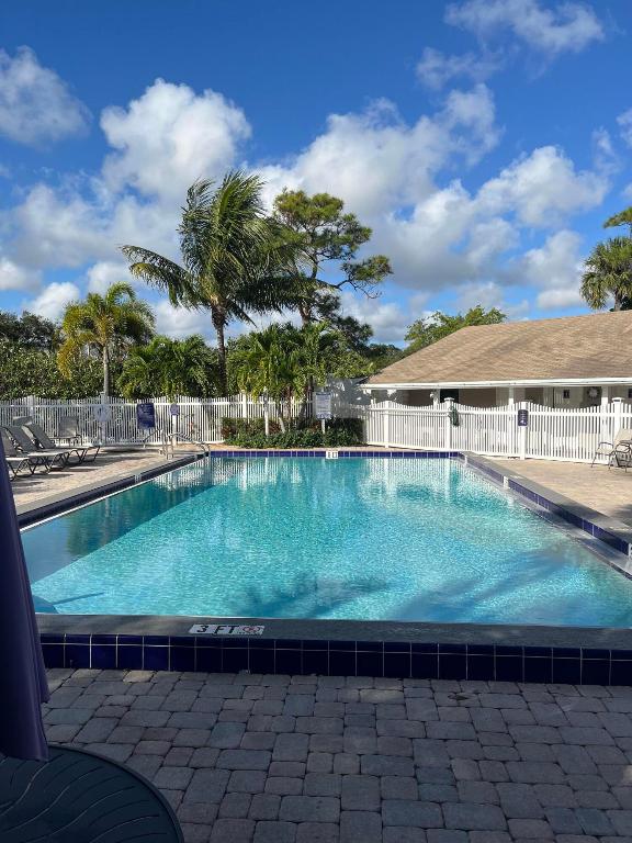 2555 Pga Boulevard 446