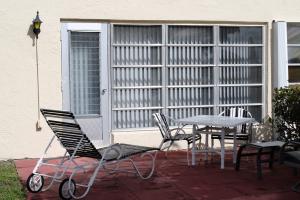 PALM GREENS - Residential