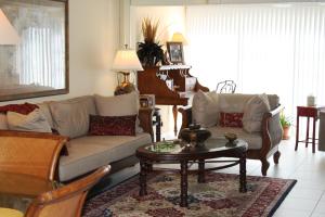 PALM GREENS - Residential