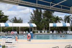 PALM GREENS - Residential