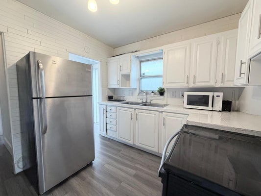 520 HAMPTON RD, WEST PALM BEACH, FL 33405 - Image 01efa3fe97673ac15bfc538edfbc97b2/4166113102