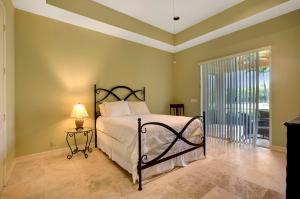 MALLET HILL OF WELLINGTON - Residential