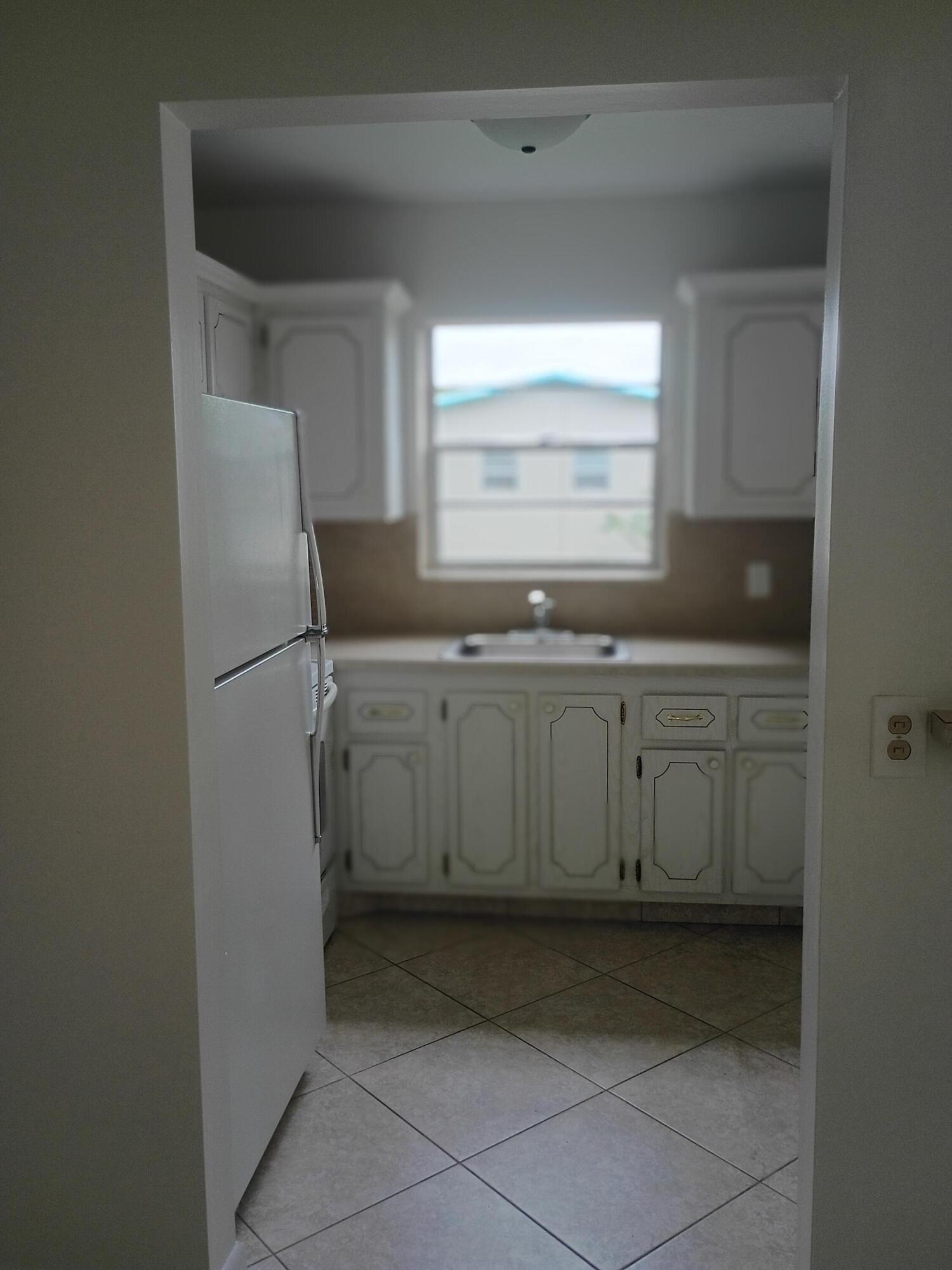 CAMDEN CONDOS - Residential Lease
