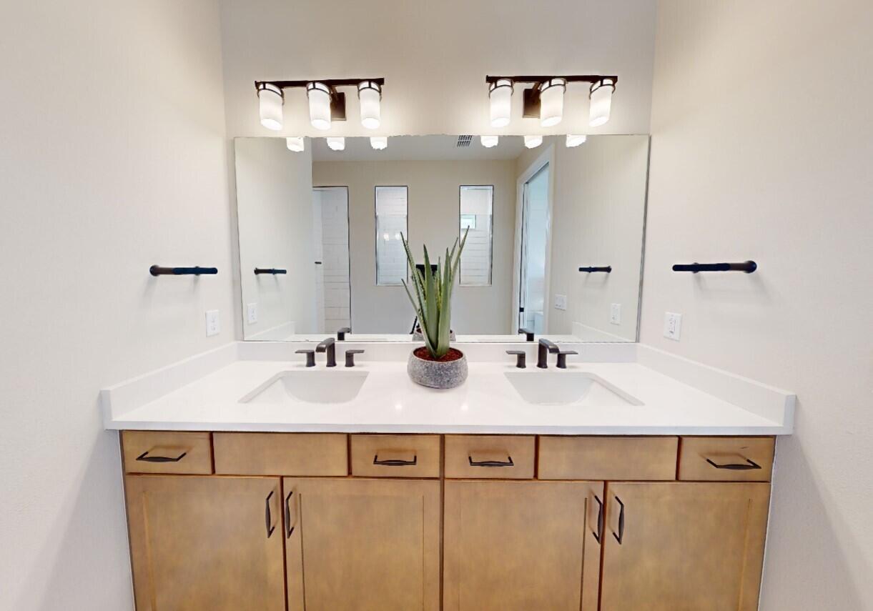 THE RESERVE AT EASTPOINTE - Residential