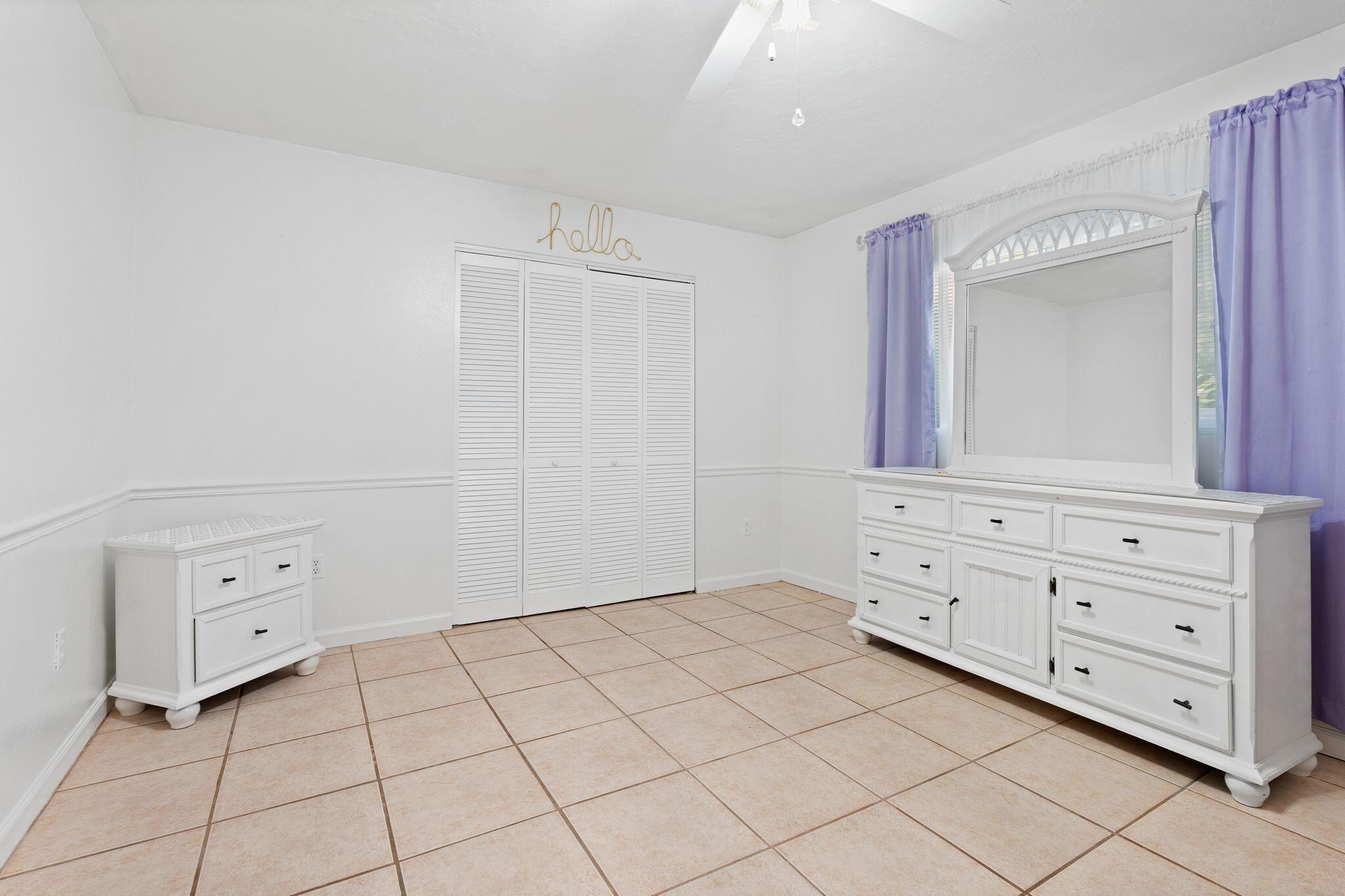 4200; TROPCL SHRS,27TH ST - Residential